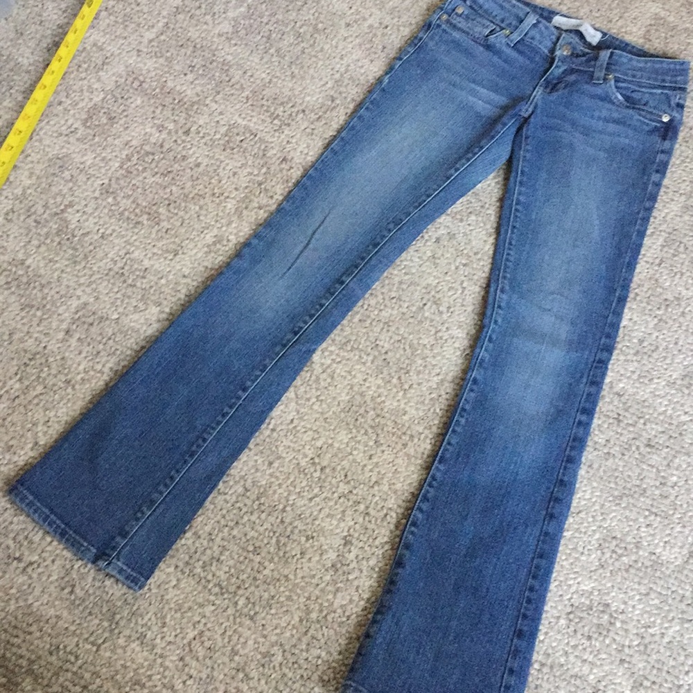 Bui yah Kah low sz 1 26x30.5 semi flare jeans